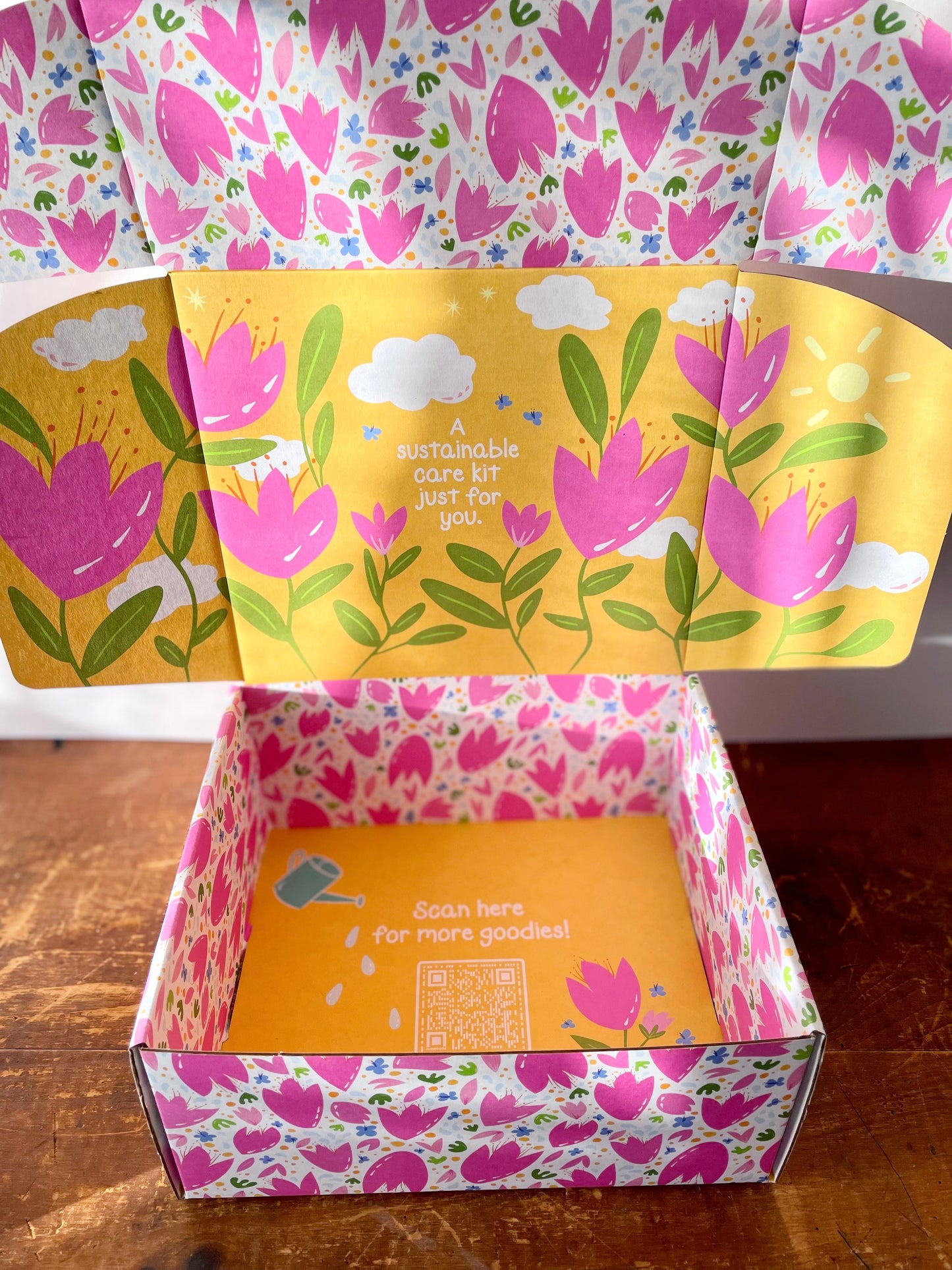 Organic "Refresh" Gift Box w. Mint Tea, Tulips Tea Towel, Lavender Eye Pillow w. Breezy Tulips Pattern, "Cottage Therapy" Candle (Sandalwood + Blackberry), Candle Meditation Card & Mindfulness Journal
